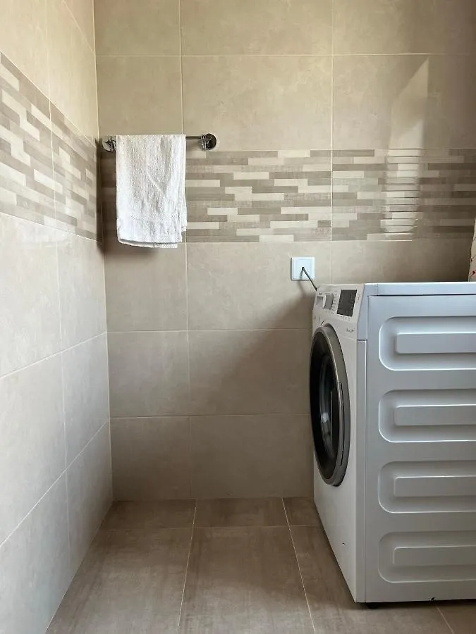 Homestay Room With Private Bathroom Sliema