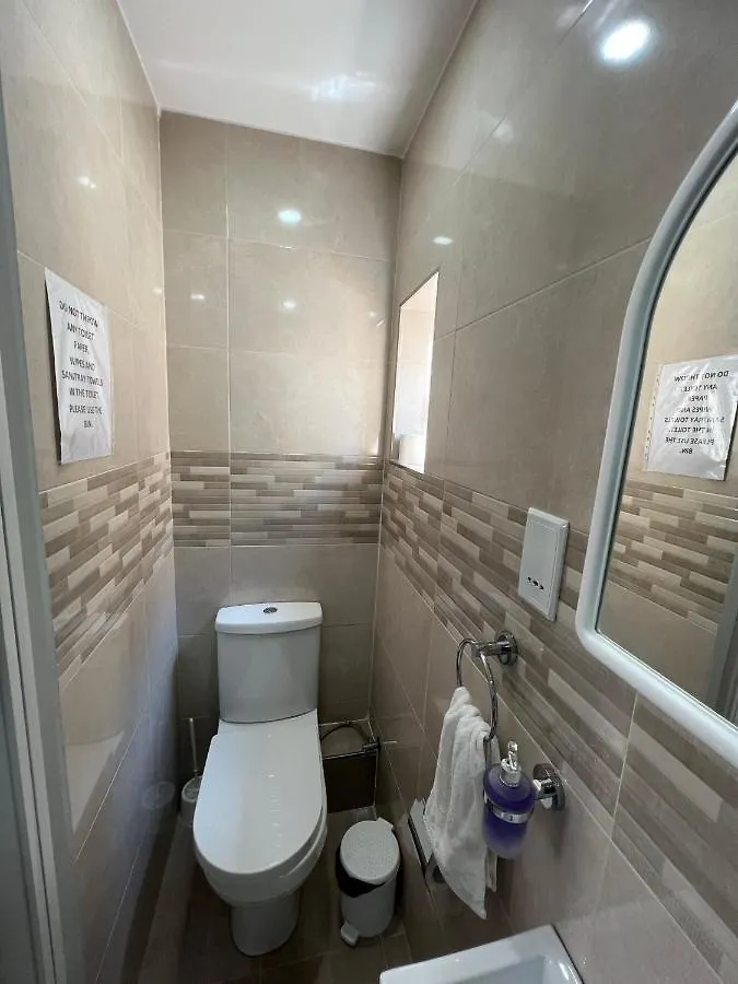 Room With Private Bathroom Sliema